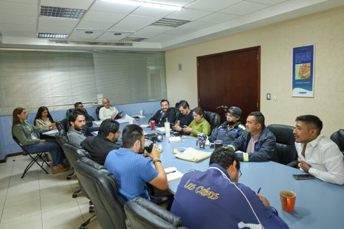 Encabeza Adolfo Torres reunión con jefas y jefes del Ooapas