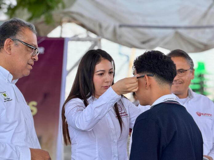 Lentes gratuitos beneficiarán a 13 mil estudiantes de secundaria