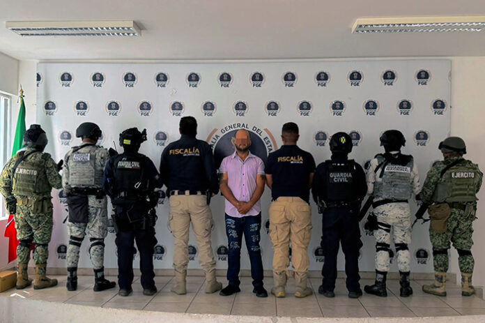 Capturan a presunto operador de los Templarios, en Uruapan