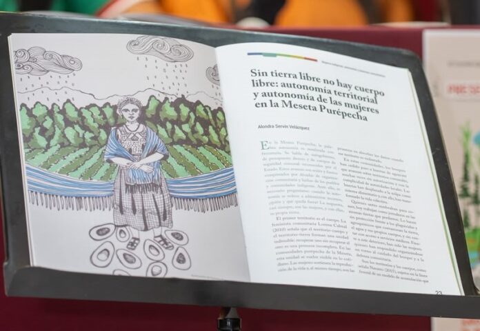 Presentan "Mujer es Morena" en el Congreso Michoacán