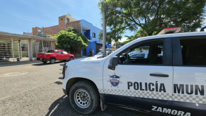 De dos balazos hieren a quincuagenario, en Zamora