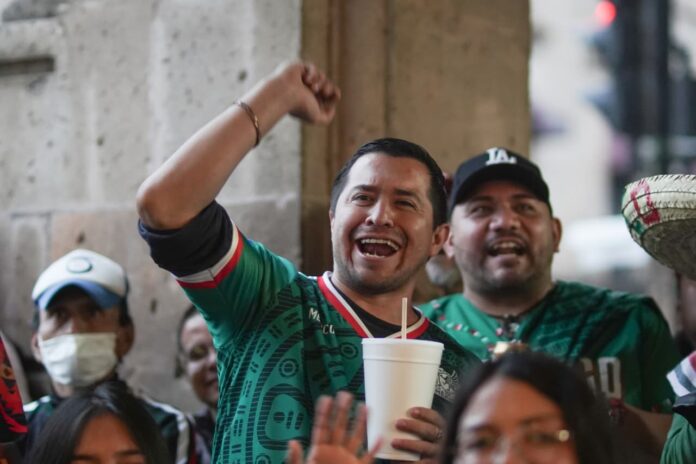 Un gol de México devuelve la ilusión a la afición en los portales de Morelia