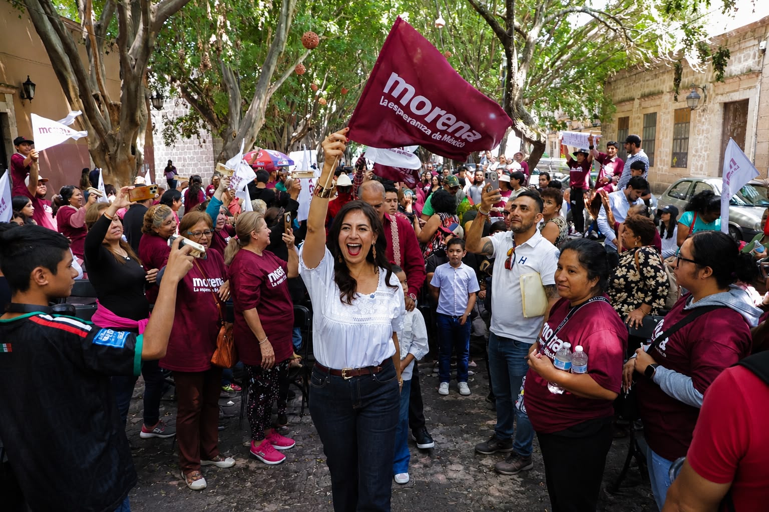 Más de 2 mil personas refrendan la unidad por la Transformación junto a Gaby Molina