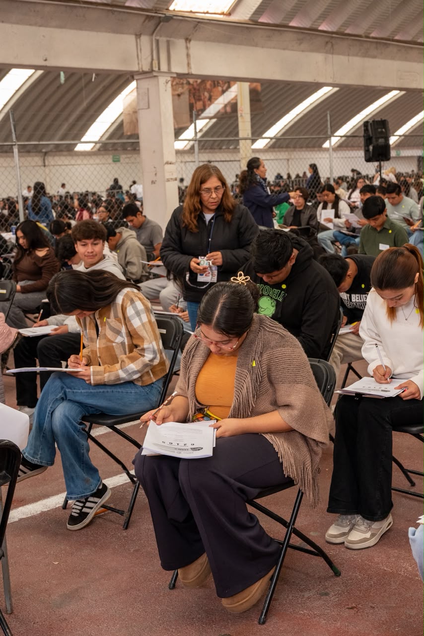 Arranca aplicación del Ceneval para ingreso a normales de Michoacán