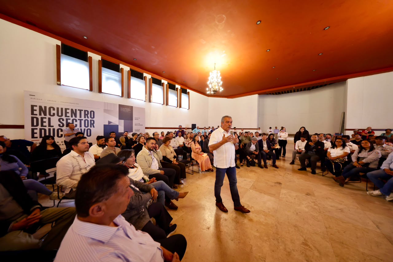 Sector educativo de Michoacán cierra filas con Raúl Morón