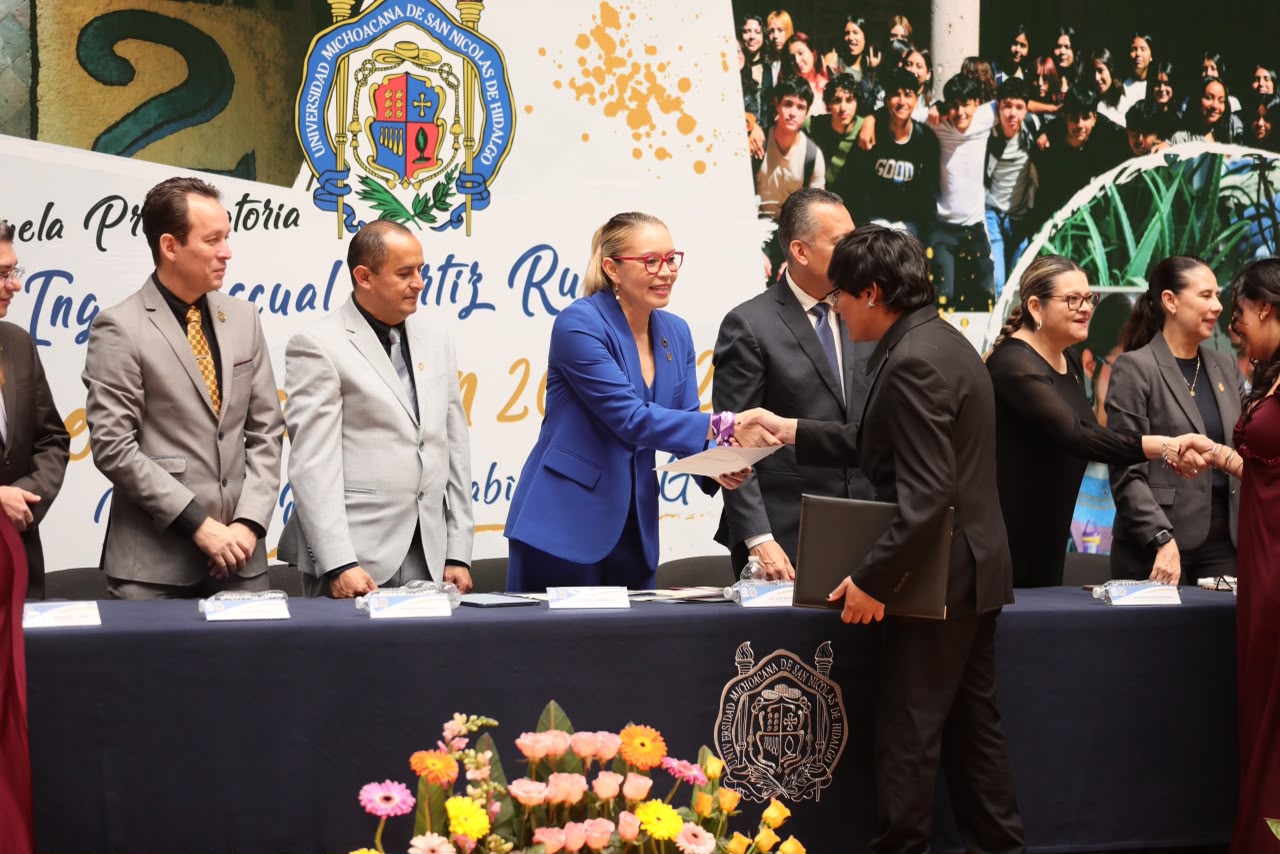 Bachillerato de UMSNH, fortalece beneficio de estudiantes: Yarabí Ávila