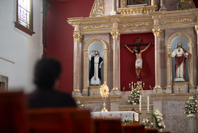 La fe que resiste al tiempo en la Parroquia de Santiago Apóstol