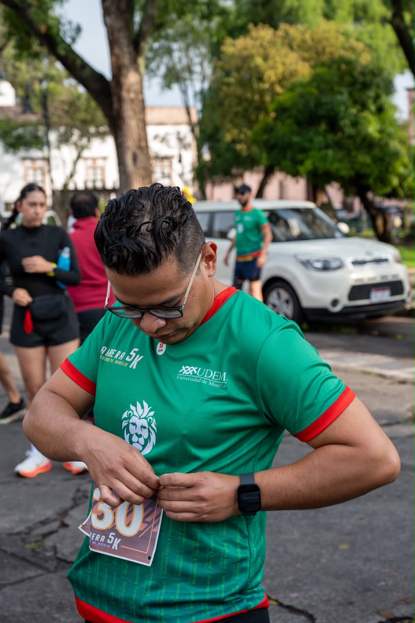 Más de 300 corredores celebran el 32 aniversario de la UDEM