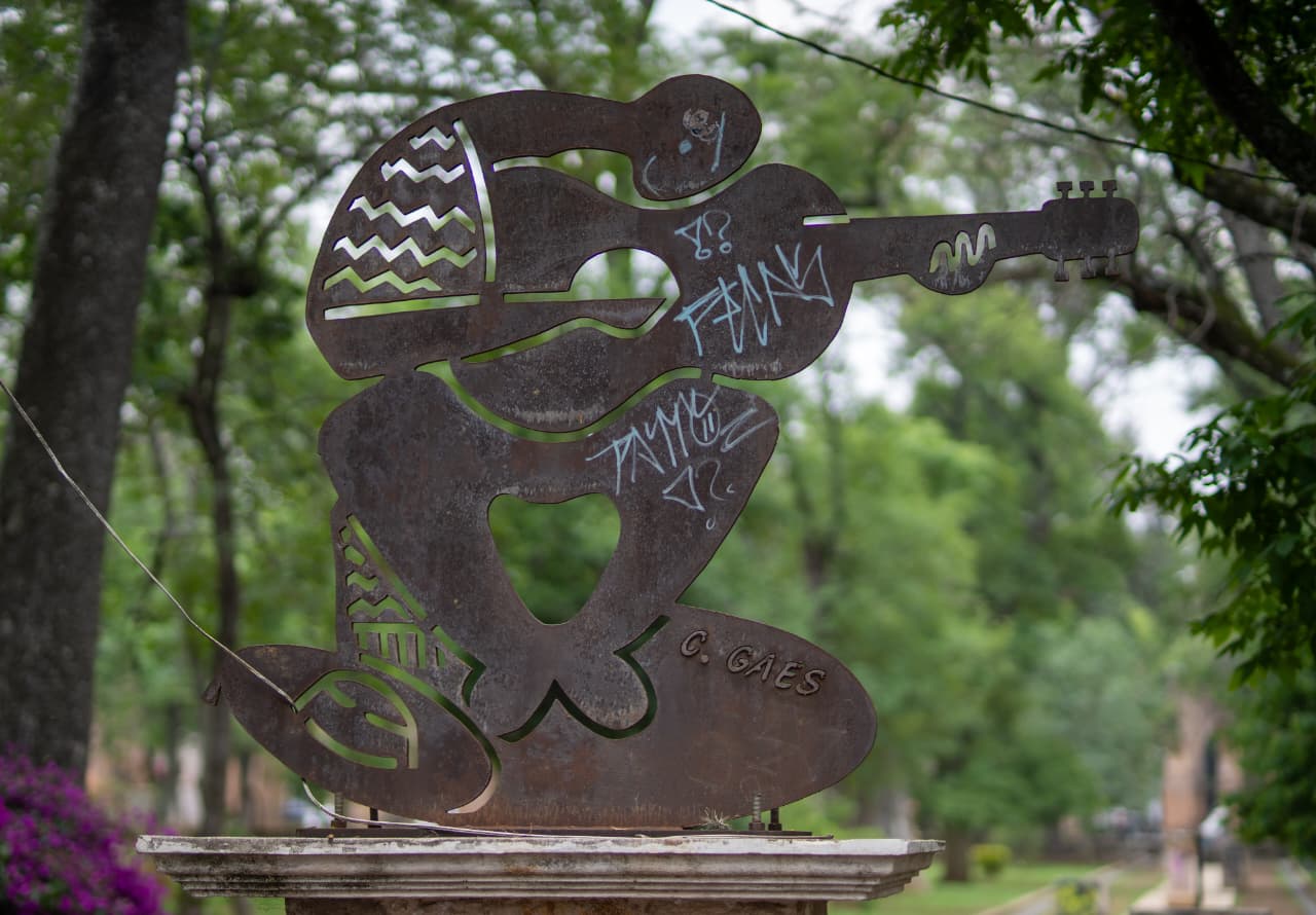 El paseo de esculturas del Bosque Cuauhtémoc, en el olvido