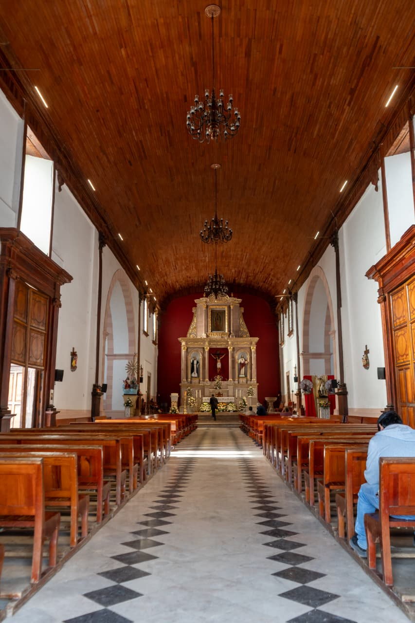 La fe que resiste al tiempo en la Parroquia de Santiago Apóstol