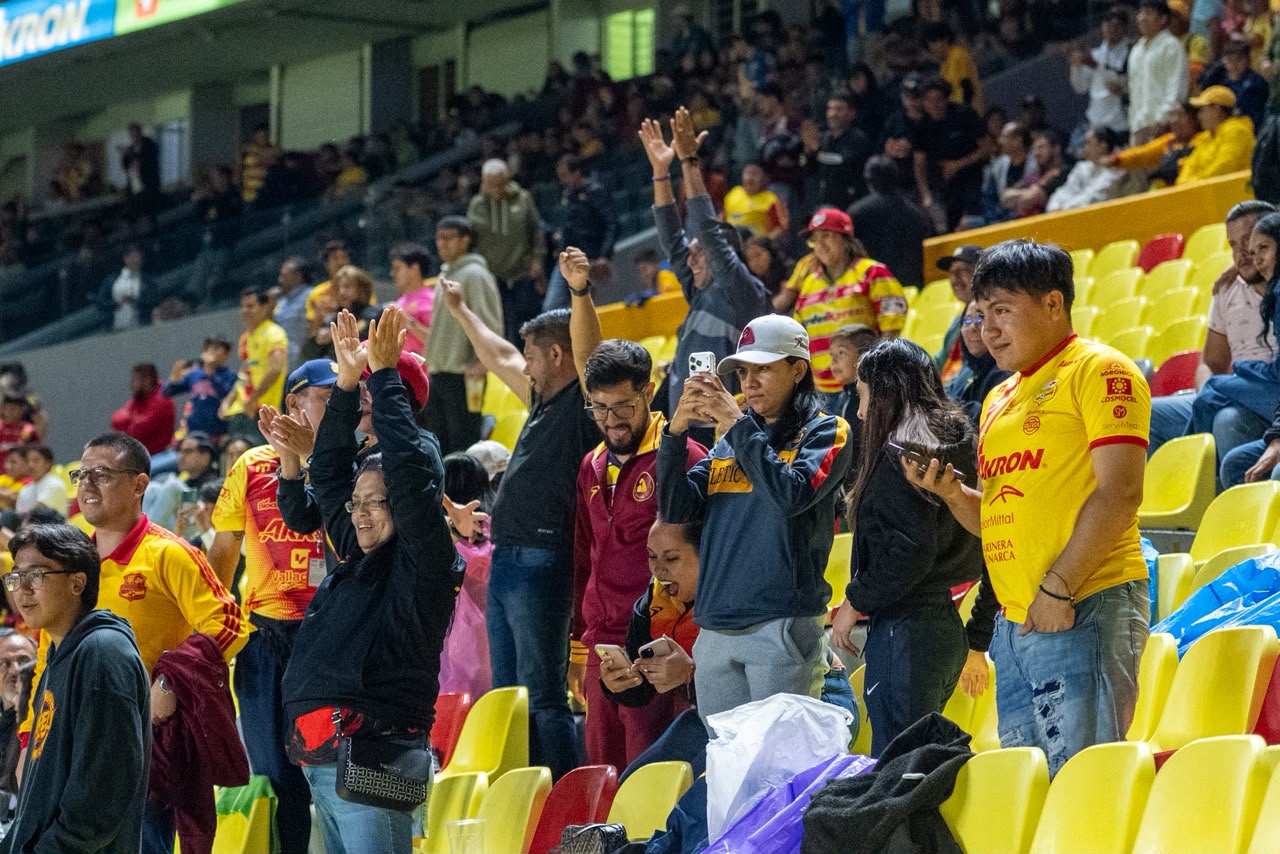 Canarios remontan y vencen a Cancún en emocionante debut