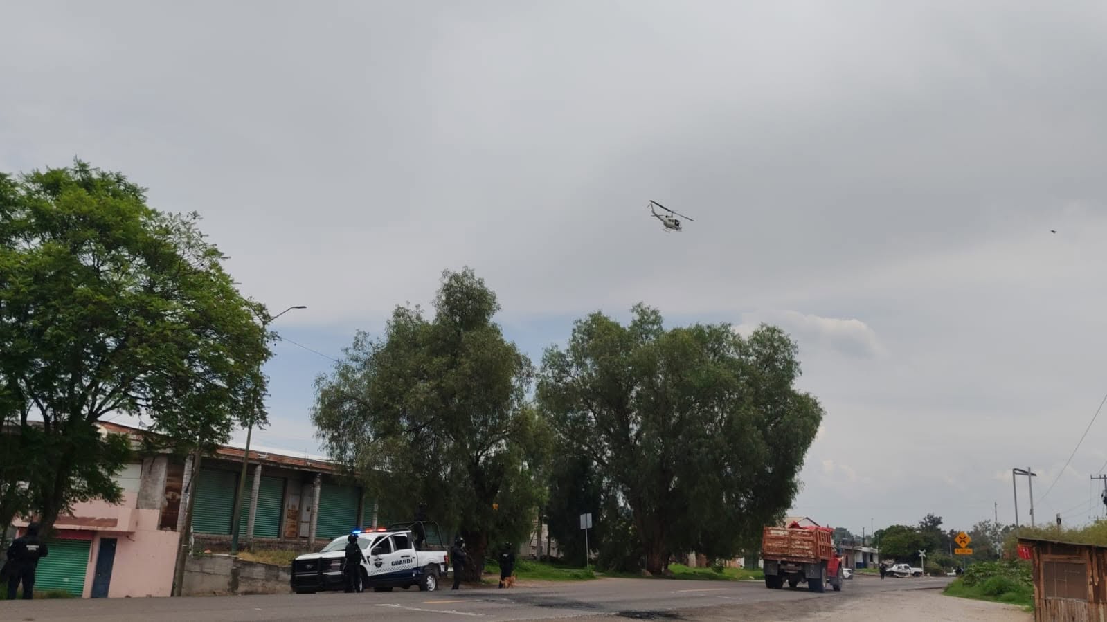 Sicarios irrumpen en velorio y asesinan a tres personas; hay cuatro heridos