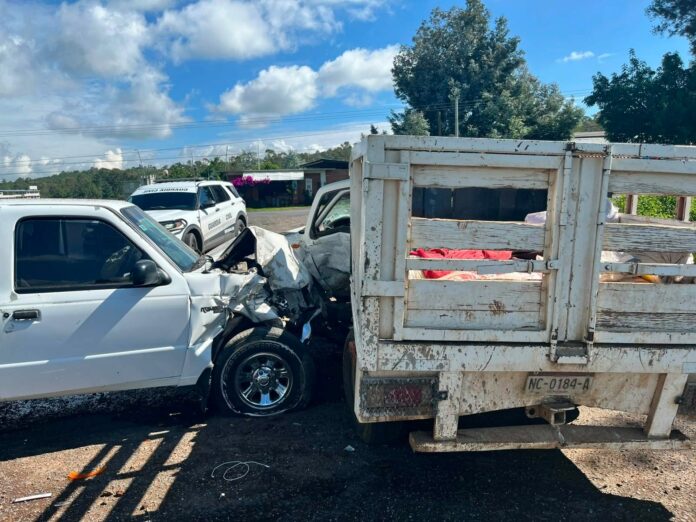 Registran choque entre dos camionetas en la Morelia-Pátzcuaro