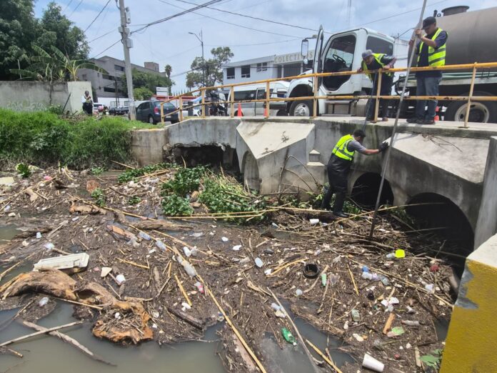 Gobierno de Morelia realiza limpieza del Dren Barajas