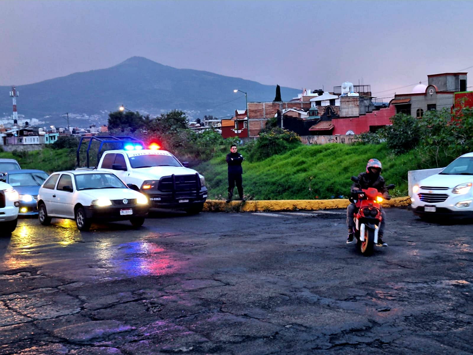 Domingo violento: Un homicidio y hallazgos de tres cadáveres en Michoacán