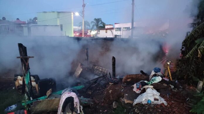 Incendio en inmueble abandonado moviliza a emergencias, Morelia