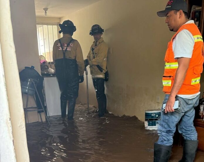 Inundación en Loma Dorada afecta 12 viviendas