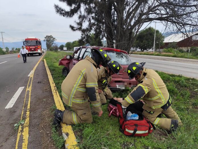 Accidentes carreteros y urbanos dejan un muerto y ocho lesionados en Michoacán