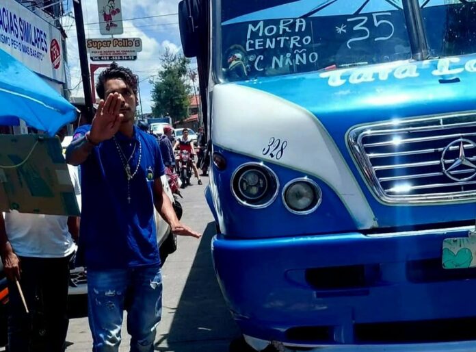 Fallece adulta mayor atropellada por camión urbano, Uruapan Fallece adulta mayor atropellada por camión urbano, Uruapan