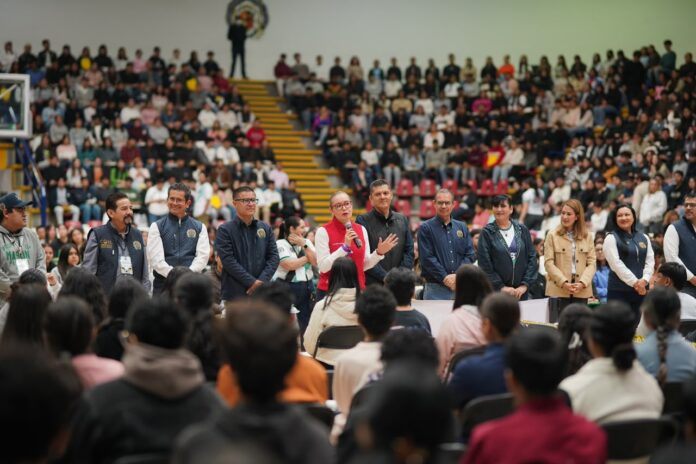 UMSNH, Yarabí Ávila da bienvenida a más de 2,600 aspirantes