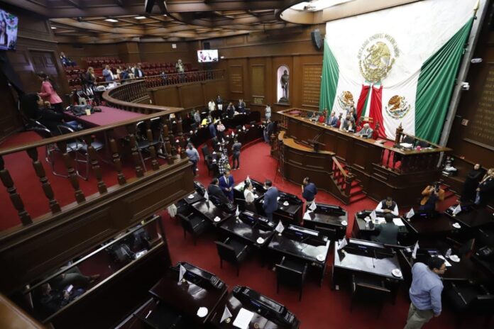 Aprueban tipificar los delitos digitales y daños materiales