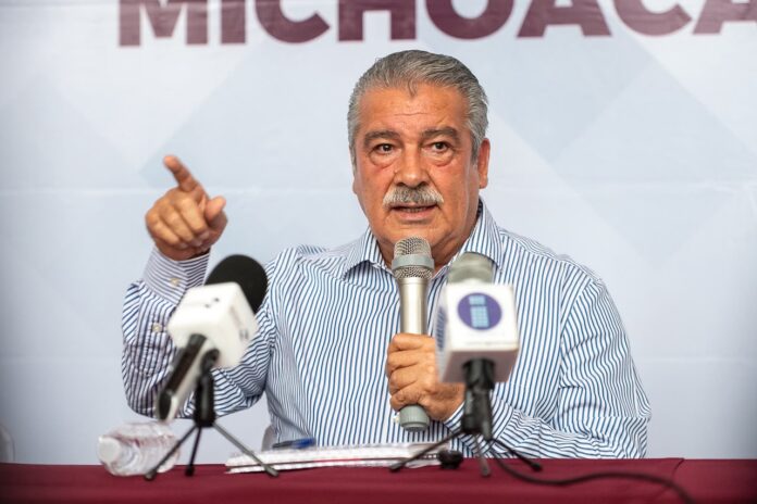 Morón esquiva apoyo de Sheinbaum: "No puedo callarlos"