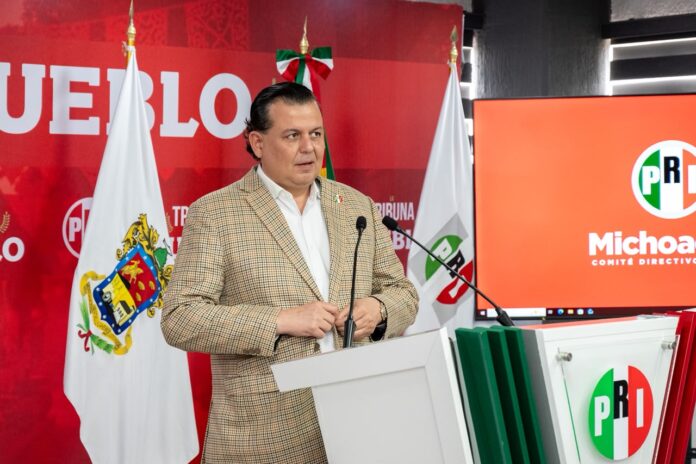 “Queremos besitos y caricias”: Valencia pide al PAN definir alianza
