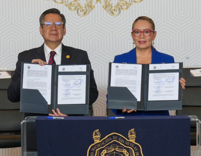 UMSNH y colegios marcan historia sellando convenios