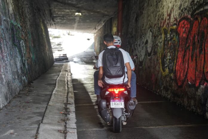 El atajo de las motos: el paso que pone a prueba a conductores