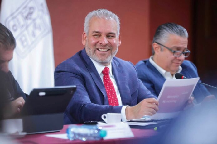 Desaparición de policías municipales debe analizarse: Bedolla