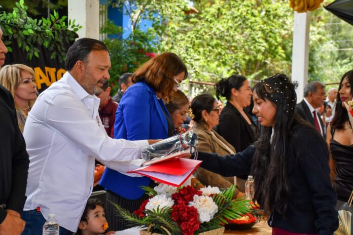 La educación abre oportunidades y construye el futuro: Julio Arreola