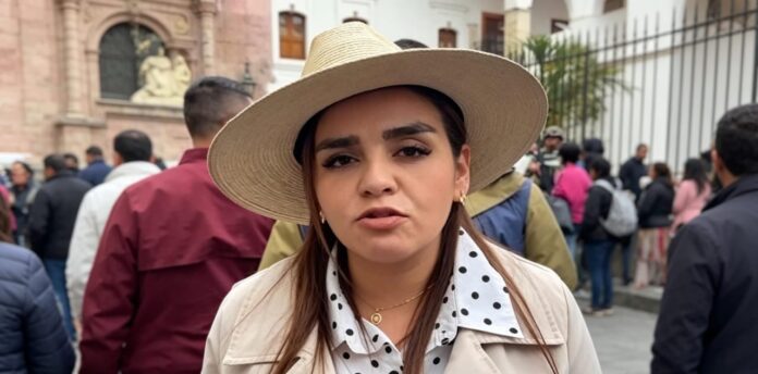 Grecia Quiroz pide piso parejo; llama a vigilar actos anticipados de campaña en Morena Grecia Quiroz pide piso parejo; llama a vigilar actos anticipados de campaña en Morena