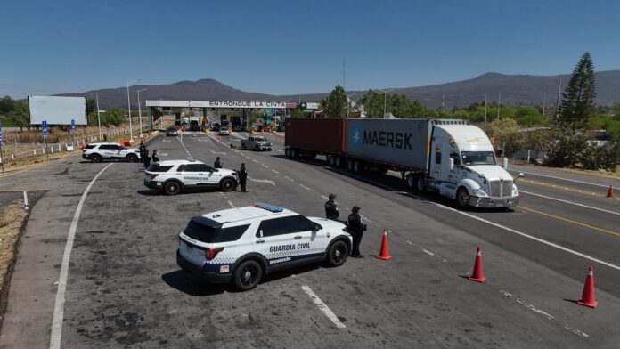Viaja seguro, descarga la app 911 antes de salir a carretera