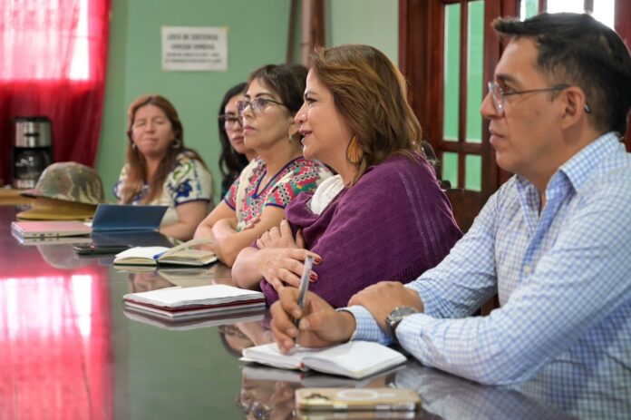 Fabiola Alanís promete apoyo a pueblos originarios desde Nurío