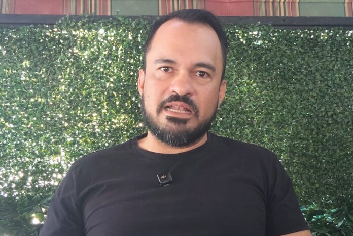 Congreso espera solicitud formal de licencia a Carlos Torres Piña