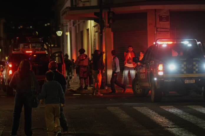 Maderean policías en Morelia; se ignora el motivo, aún… Maderean policías en Morelia; se ignora el motivo, aún…