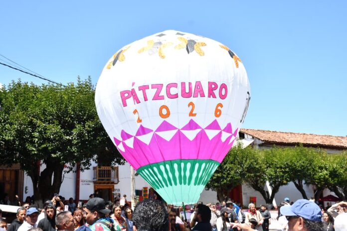 Pátzcuaro celebra 10 años del Cantoya Fest con edición histórica