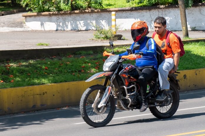 Reglamento vs realidad: normas para motociclistas se ignoran en Morelia