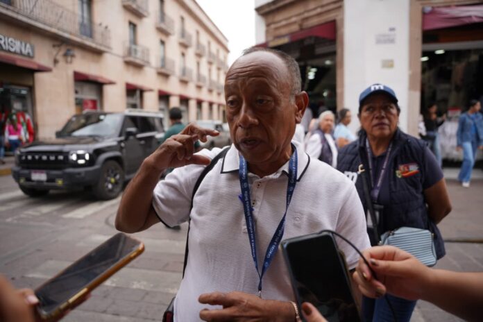 135 ambulantes buscan entrar al Centro Histórico; no tiene permiso, afirma director de Mercados