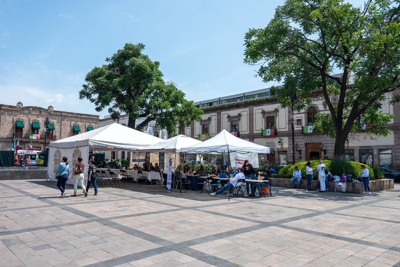 Instalan módulos para casos de desaparición en plaza Ocampo de Morelia