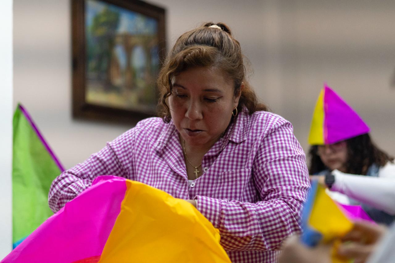 Aprende a hacer tu propio globo de Cantoya; talleres continúan este domingo en Pátzcuaro