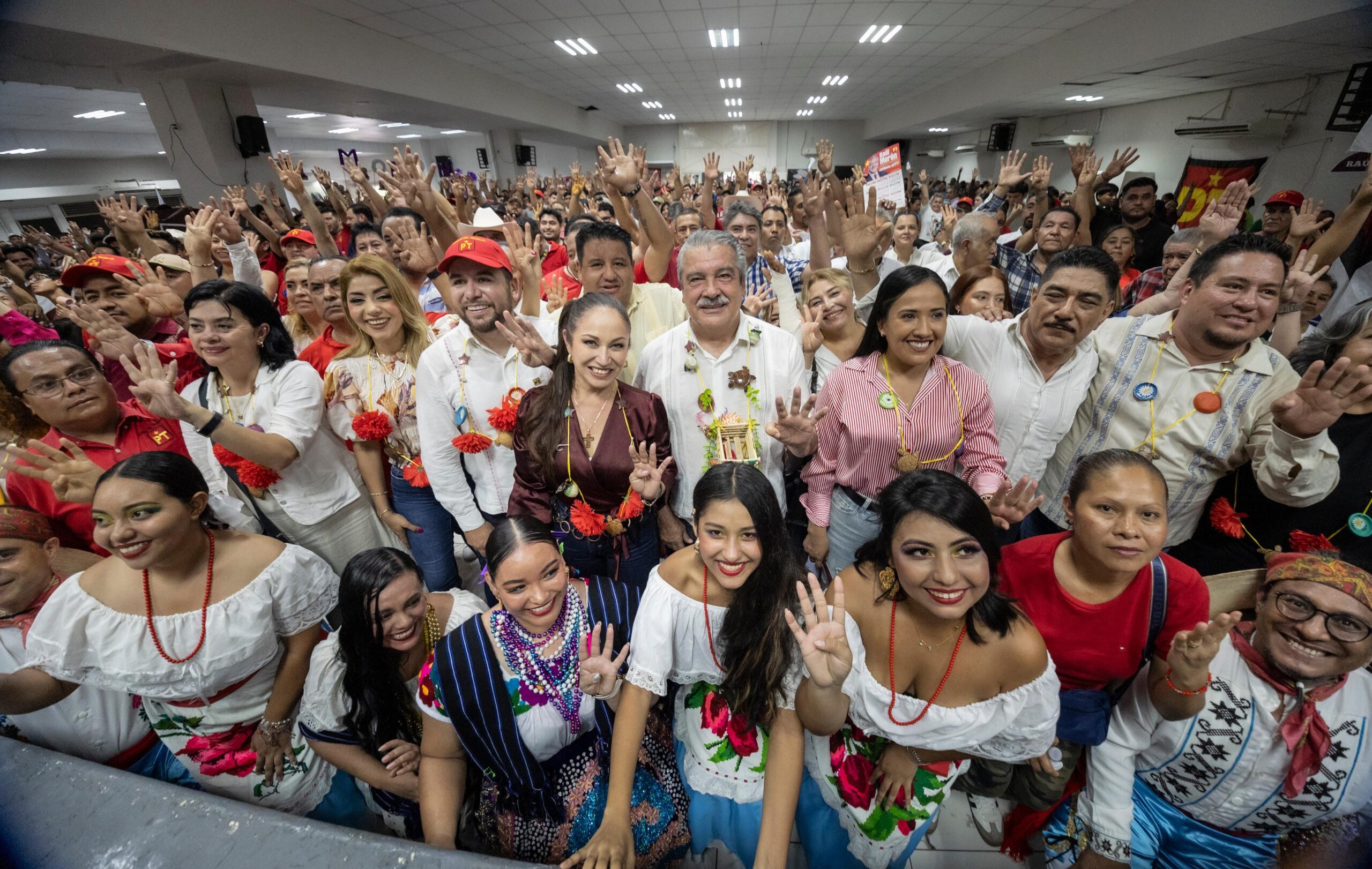Reconoce Morón entrega del pueblo de Michoacán a la Cuarta Transformación