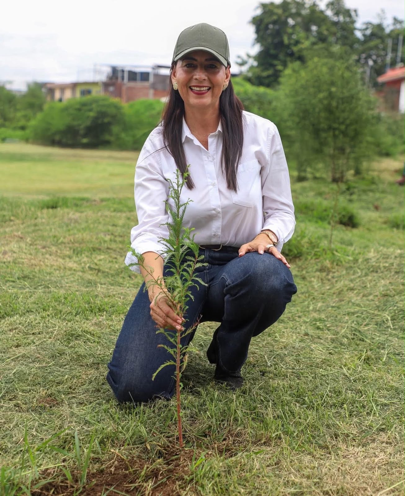 Reforestar Michoacán es sembrar agua, vida y futuro: Gaby Molina