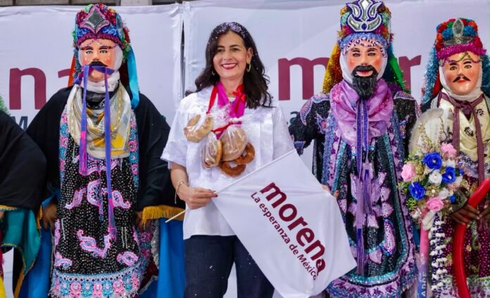 Gaby Molina reafirma en Caltzontzin su vínculo con las comunidades