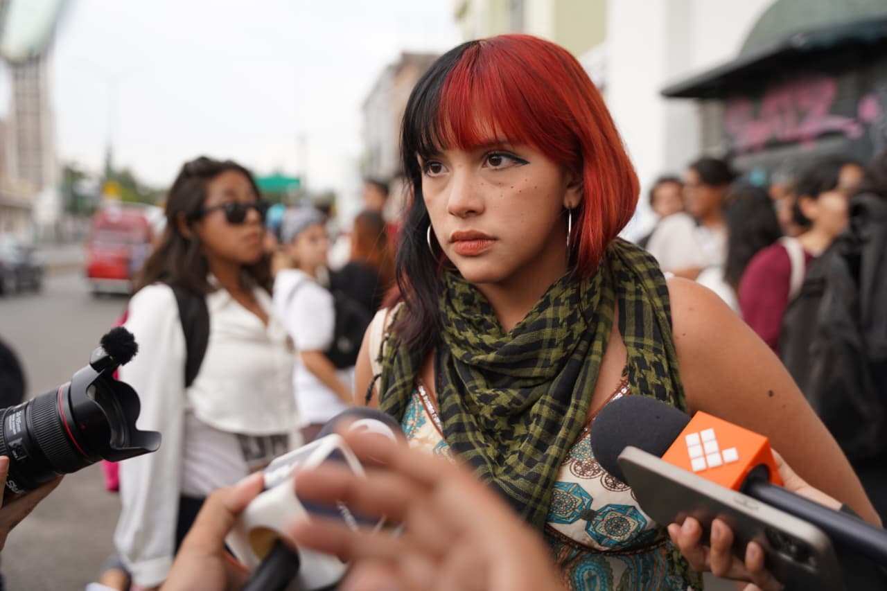 Un peso más, 900 al mes; estudiantes marchan contra el tarifazo en Morelia