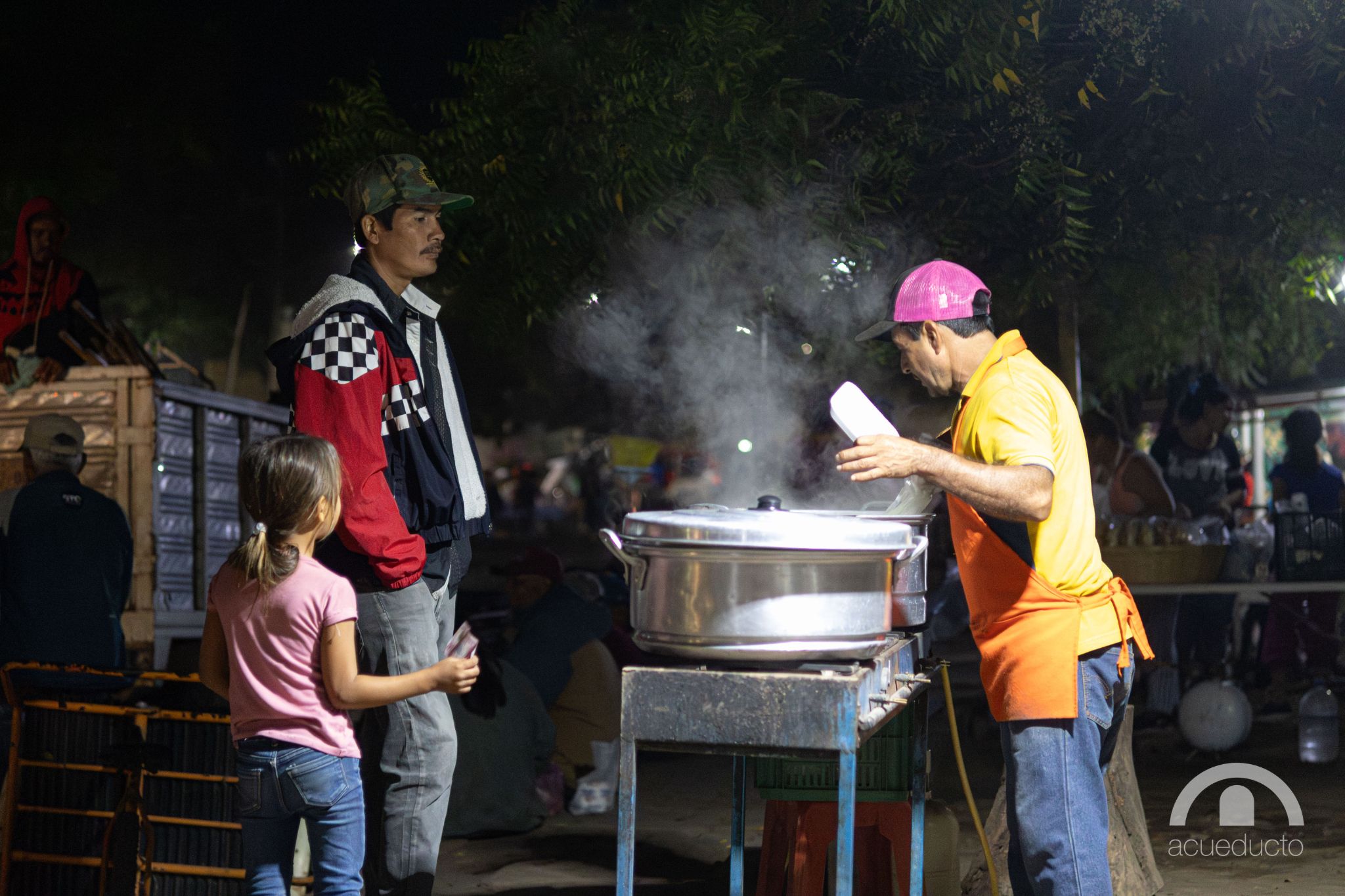 Cortadores de limón trabajan entre minas, miedo y pobreza