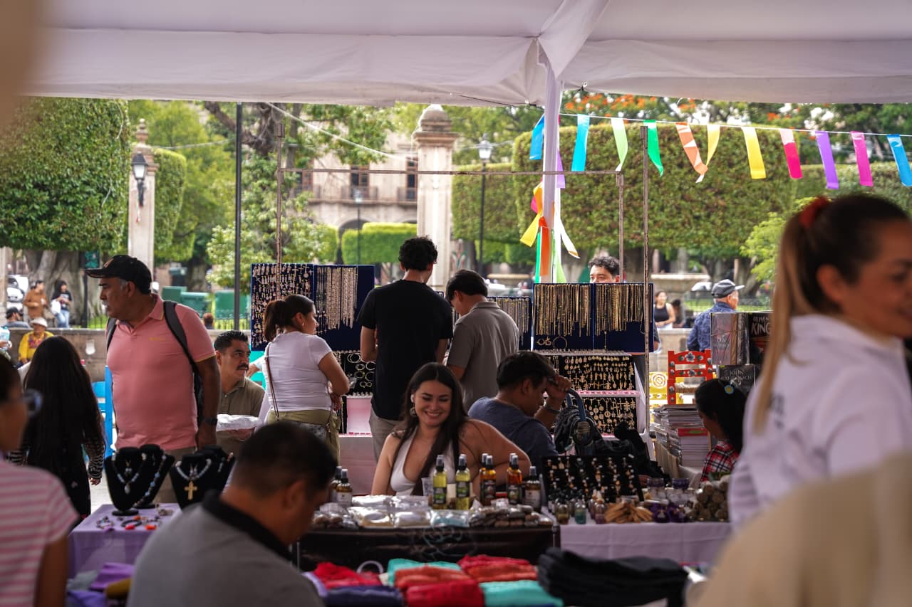 Primer Festival Agua de Té a la Plaza Juárez, en Morelia