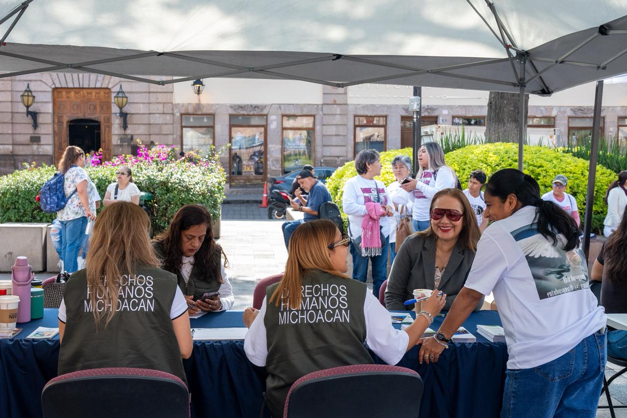 Instalan módulos para casos de desaparición en plaza Ocampo de Morelia