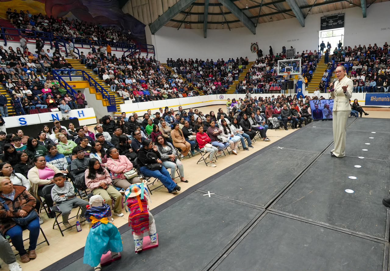 A ser aliados de la UMSNH, invita Yarabí Ávila a madres y padres de estudiantes del bachillerato nicolaita