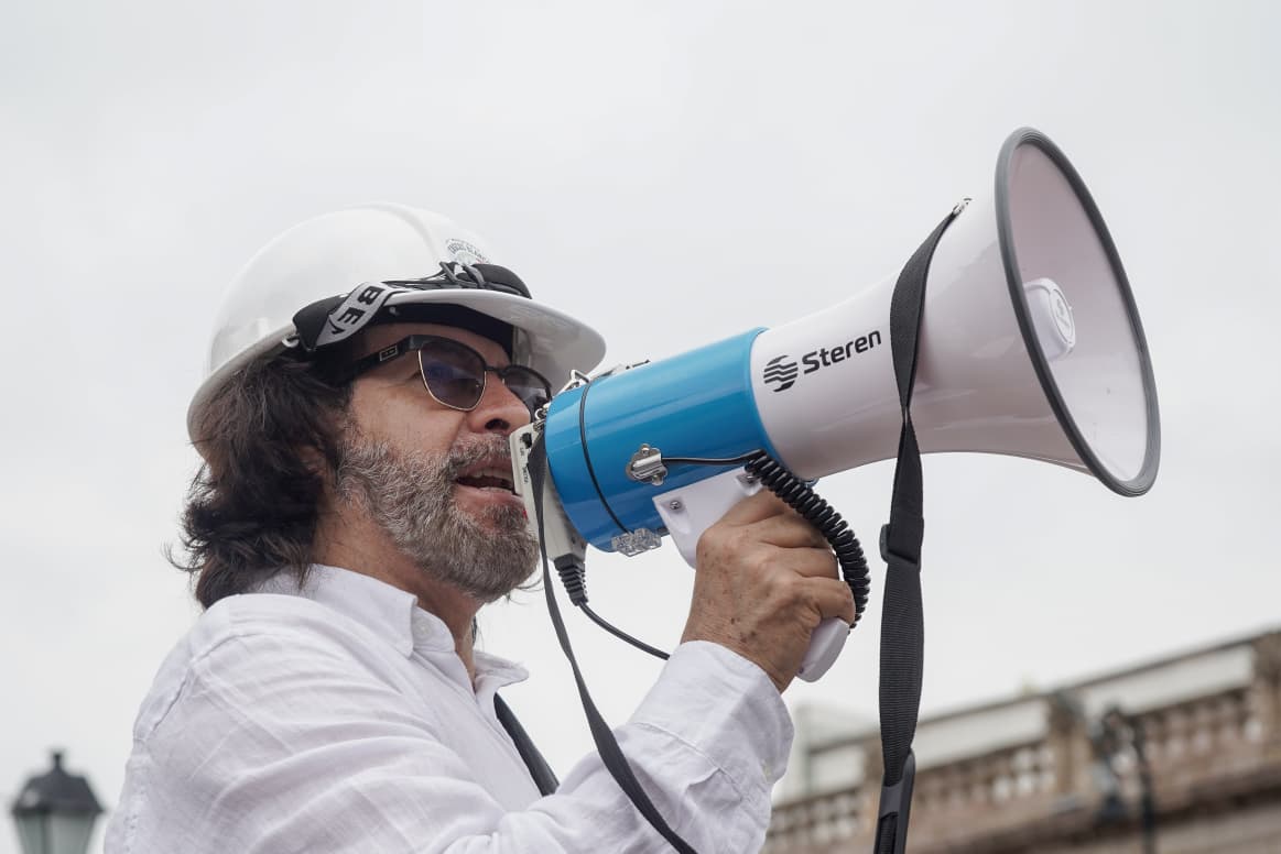 Jubilados de CFE realizan consulta nacional sobre derechos adquiridos